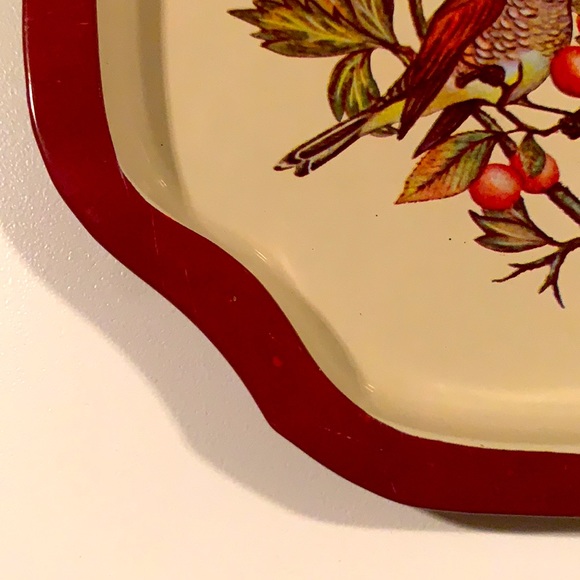 Vintage metal bird tray, Hong Kong - Picture 3 of 9